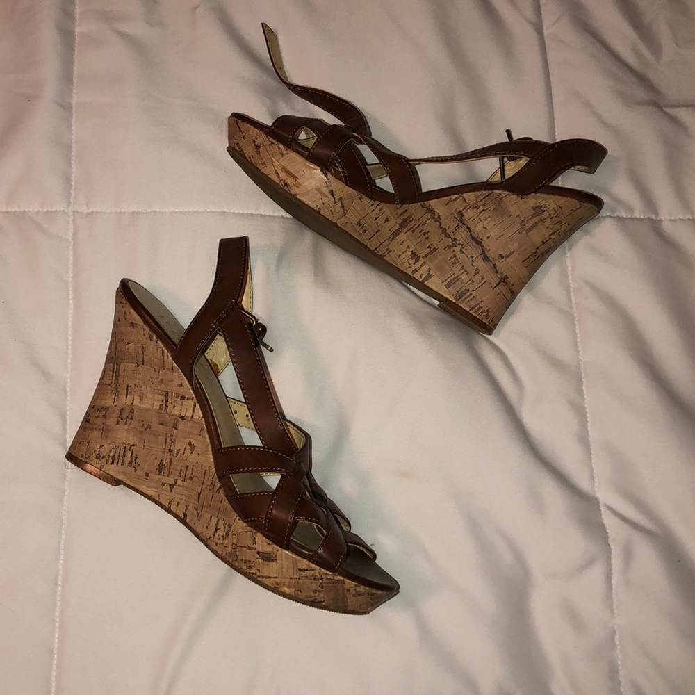 Brown wedges